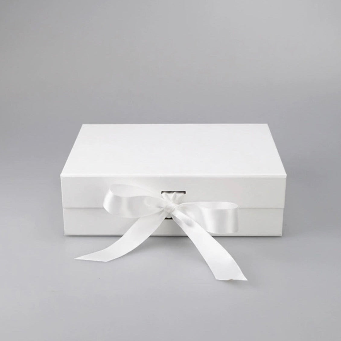 White_Ribbon_Gift_Box